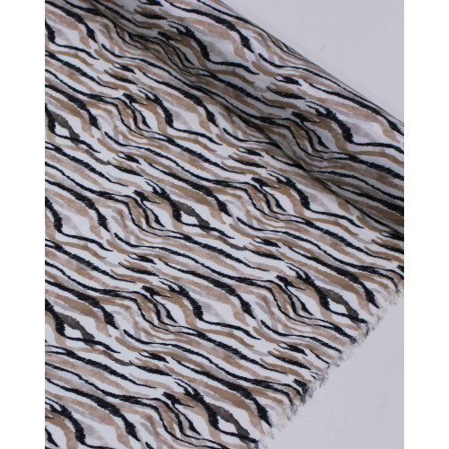 Tecido Viscose Italiana Listras Onduladas Preto, Tons de Bege e Branco