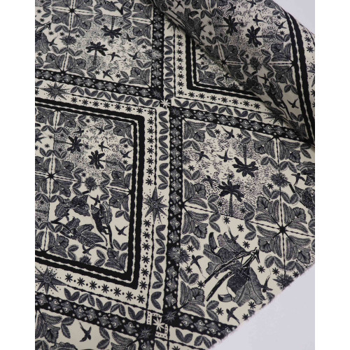 Tecido Viscose Estampa Lenço Tropical Creme e Preto