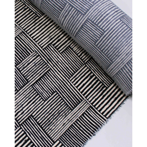 Tecido Viscose Texturizada Listras Geométricas Creme e Preto