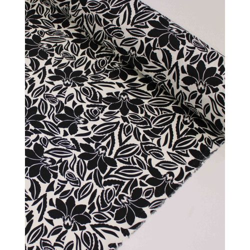 Tecido Crepe Sarjado Folhas e Flores Abstratas Preto e Offwhite