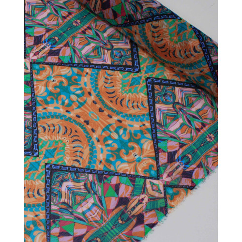 Tecido Crepe Chiffon Texturizado Italiano Multi Estampas em Recortes Colorido e Laranja