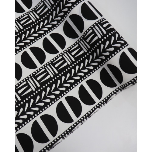 Tecido Viscose Texturizada Estampa Étnico Multi Barrado P/B (1.2m)