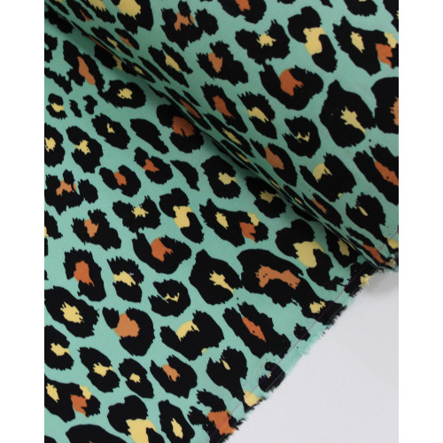Tecido Viscose Animal Print Clássico Preto e Verde Água