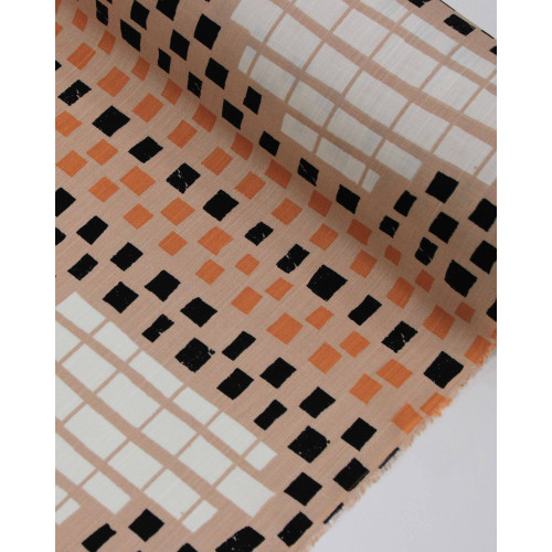 Tecido Viscose Texturizada Listras Geométricas Preto, Laranja e Nude