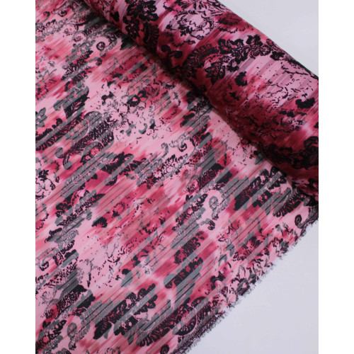 Tecido Crepe Chiffon Brocado Arabesco em Ramos Preto e Tons de Rosa