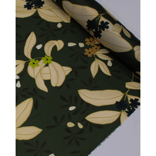 Tecido Crepe Silk Italiano Macro Flores Creme, Branco e Verde