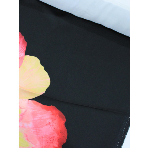 Tecido Crepe Italiano Maxi Flores Colorido e Preto