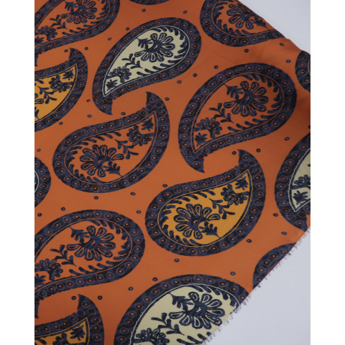 Tecido Crepe Silk Macro Paisley Laranja