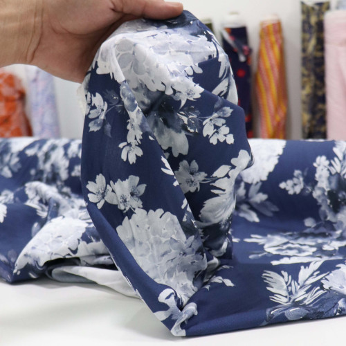 Tecido Viscose Hortênsias Branco e Azul