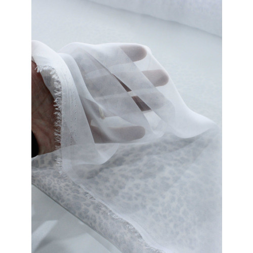 Tecido Crepe Chiffon com Foil Animal Print Classico Prata