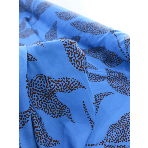 Tecido Crepe Silk Italiano Flores em Pontilhados Marrom e Azul