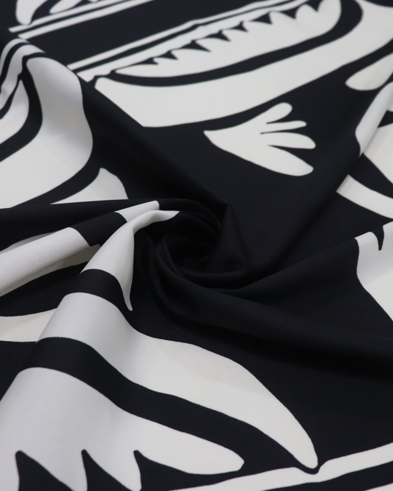 Tecido Crepe Silk Italiano Estampa Lenço Offwhite e Preto