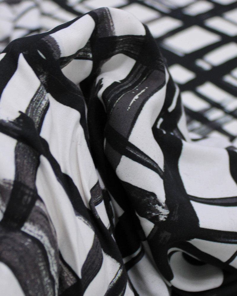 Tecido Viscose Italiano Multi Quadriculado Irregular Preto e Offwhite
