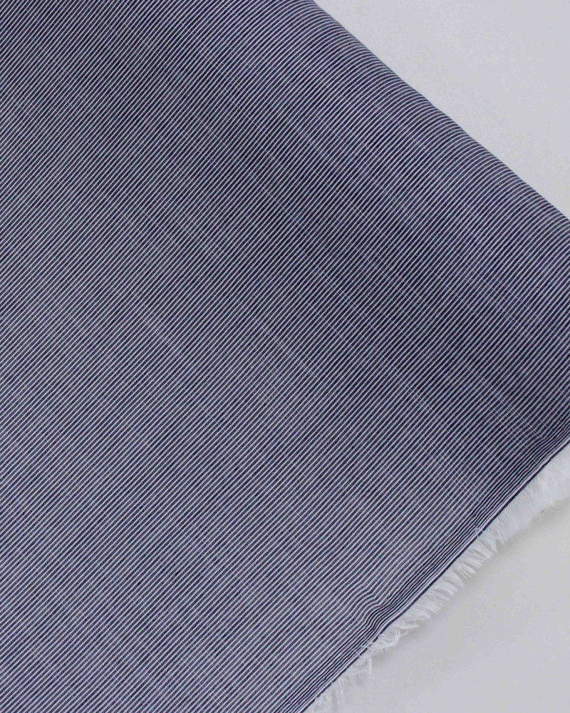 Tecido Cambraia Mista de Algodão Flamê Risca de Giz Azul Jeans (1.4m)
