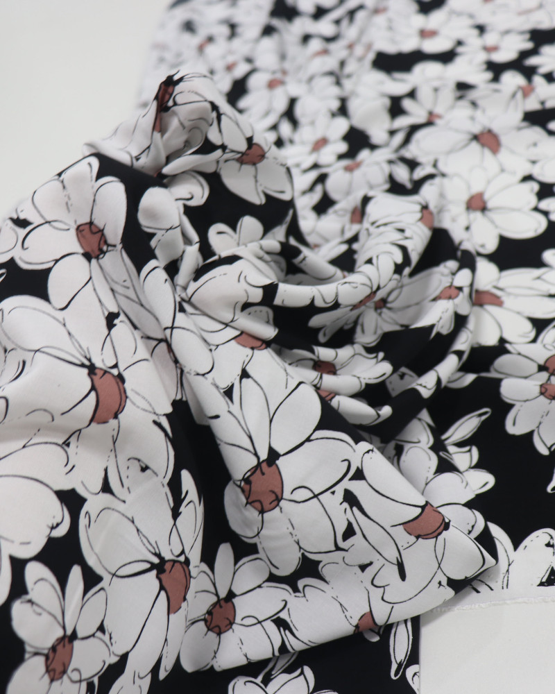 Tecido Viscose Desenho Floral Offwhite e Preto