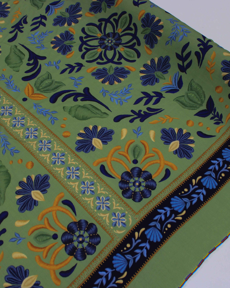 Tecido Viscose Premium Barrado Duplo Ramos em Macro Recortes tons de Azul e Verde