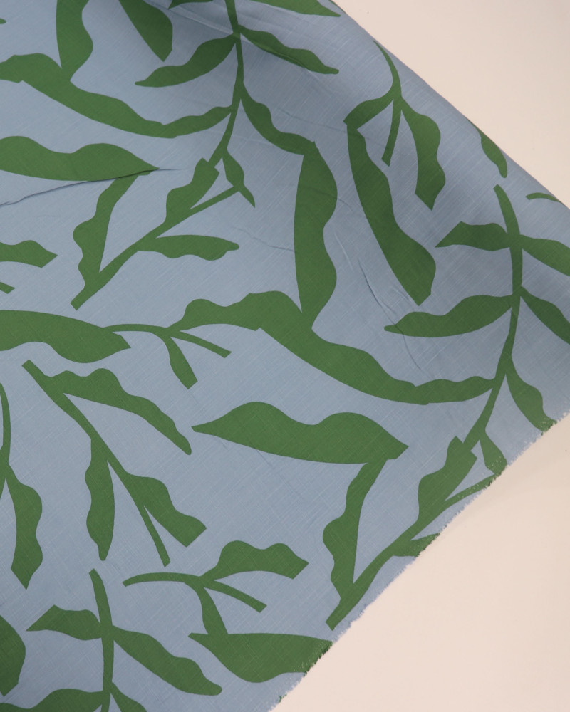Tecido Viscose Texturizada Macro Folhagem Verde e Azul Índigo