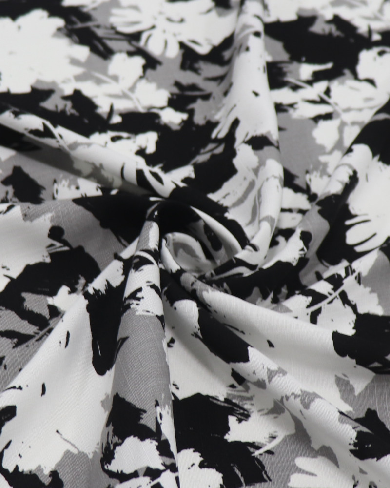 Tecido Viscose Texturizada Macro Flores Branco, Cinza e Preto