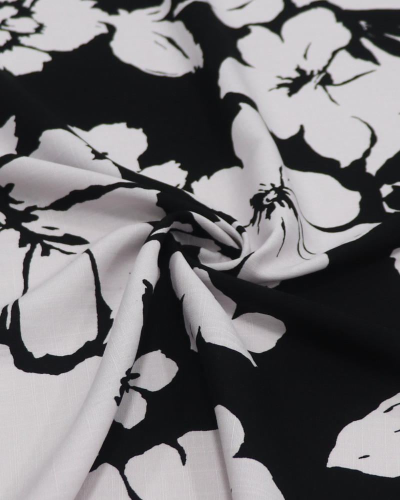 Tecido Viscose Texturizada Macro Ramos e Flores Cinza e Preto