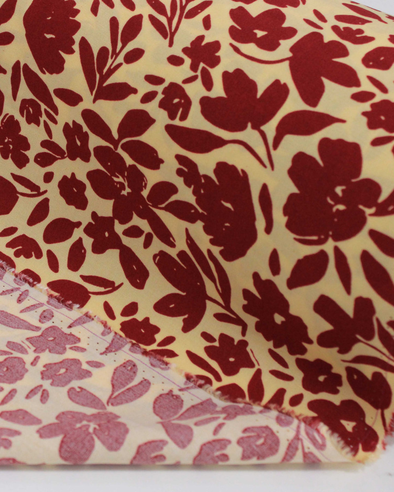 Tecido Viscose Ramos Abstratos Vermelho e Amarelo