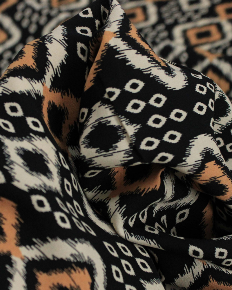 Tecido Viscose Estampa Geométrica Bege, Argila e Preto