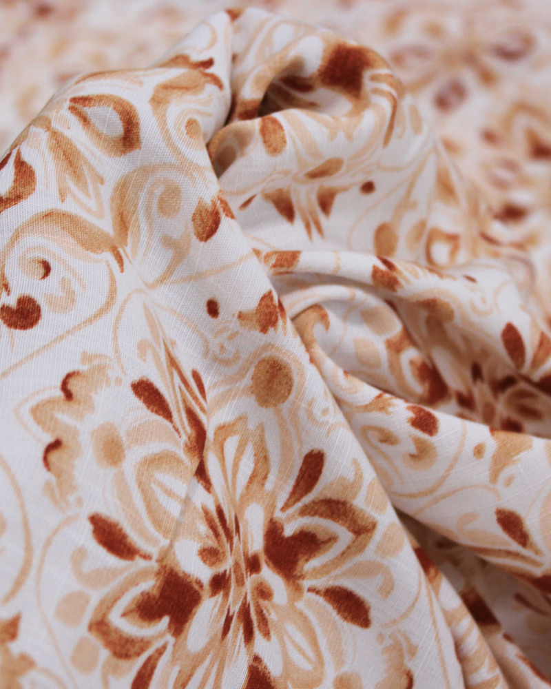 Tecido Viscose Texturizada Flores Contornadas Tons de Cobre e Offwhite
