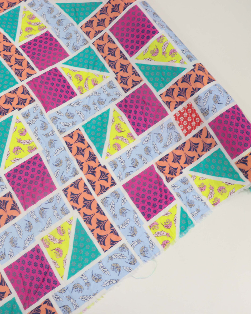 Tecido Viscose Multi Estampas Geométricas Colorida