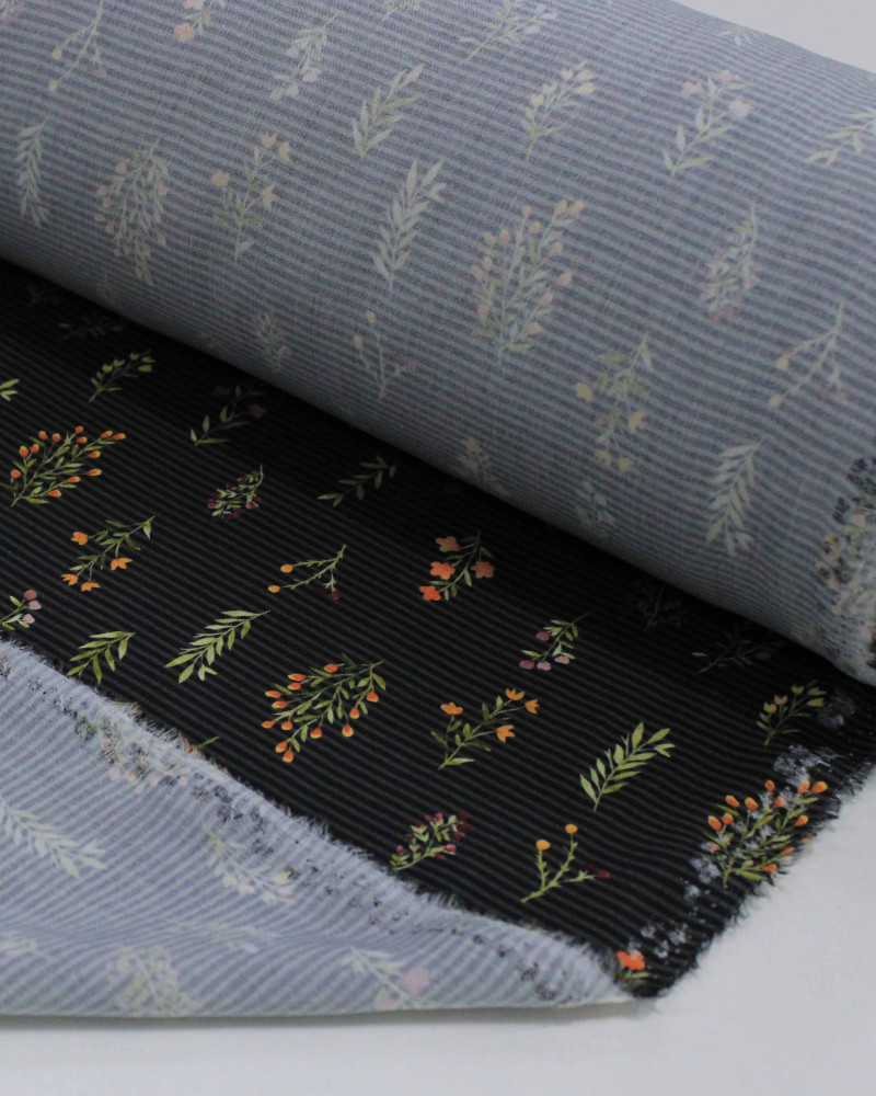 Tecido Viscose Premium Ramos Florais Coloridos em Listras Cinza e Preto