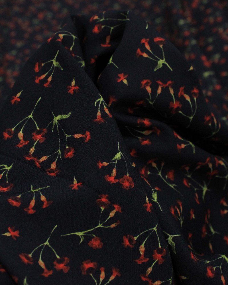 Tecido Viscose Premium Micro Ramos Florais Vermelho, Verde e Preto