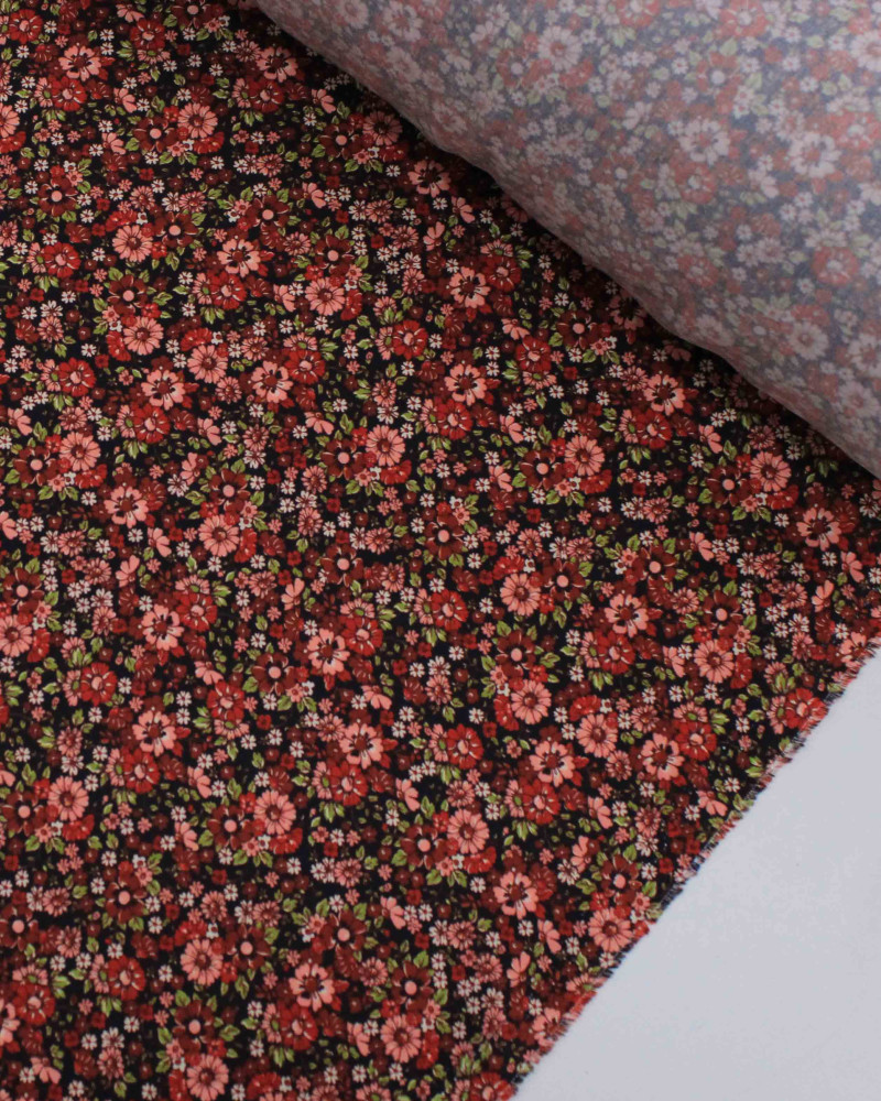 Tecido Viscose Premium Campo Floral Colorido e Preto