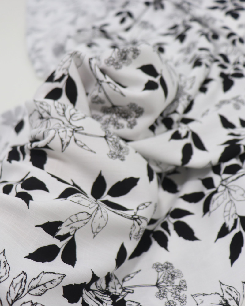 Tecido Viscose Texturizada Ramos de Folhas e Flores P/B