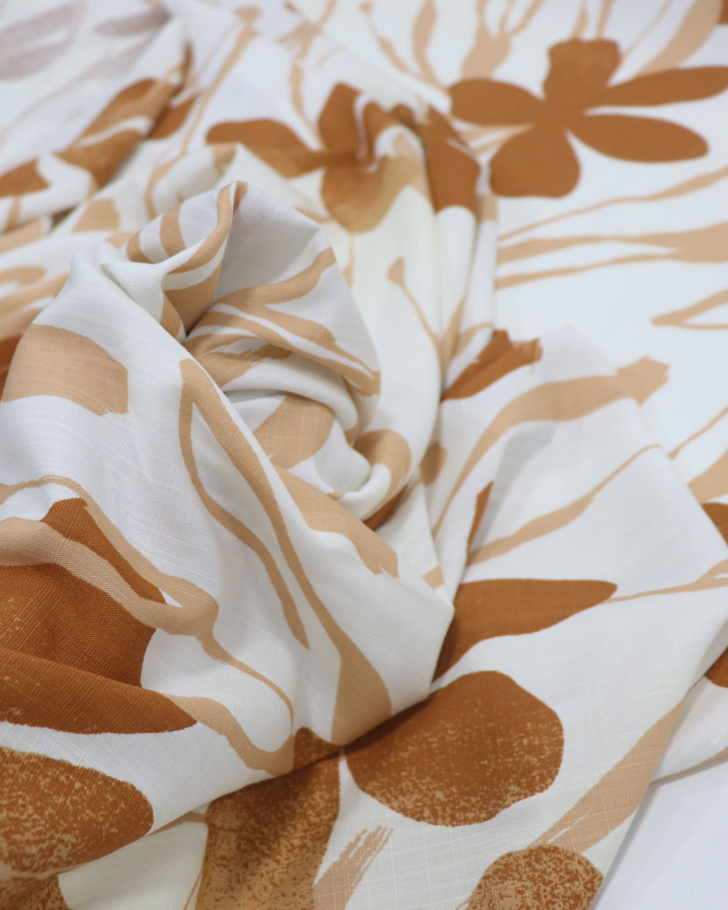 Tecido Viscose Texturizada Macro Floral Marrom e Listras Brancas Estonadas
