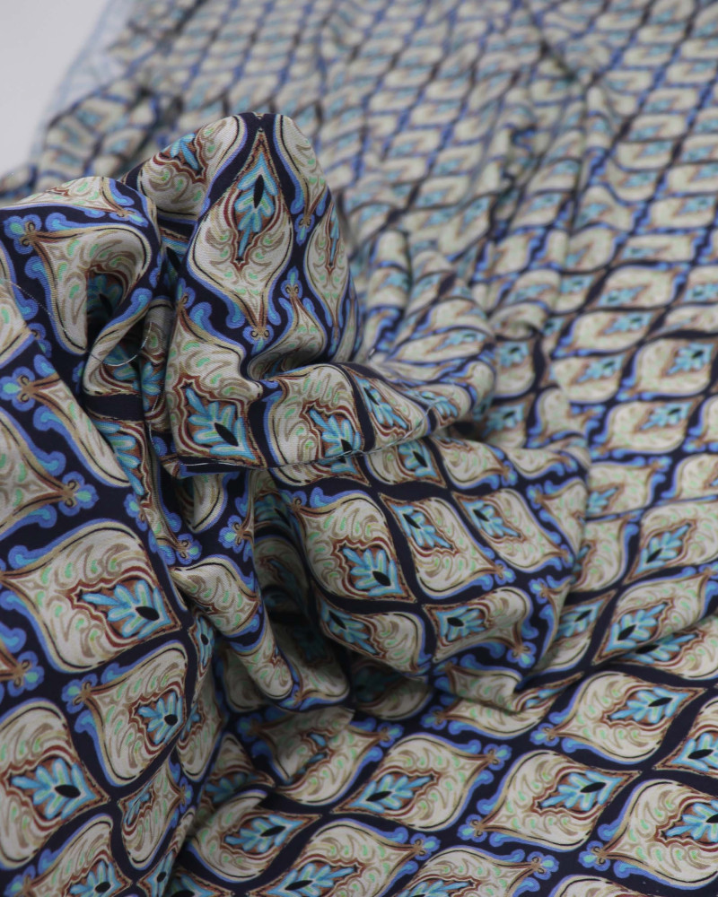 Tecido Viscose Italiano Estampa Desenho Indiano Tons de Azul