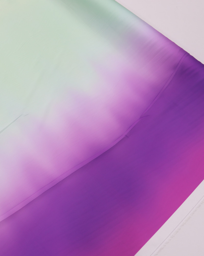 Tecido Crepe Silk Italiano Degradê Lilás e Verde Água
