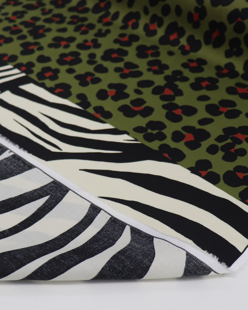 Tecido Tricoline Italiano Animal Print em Recortes