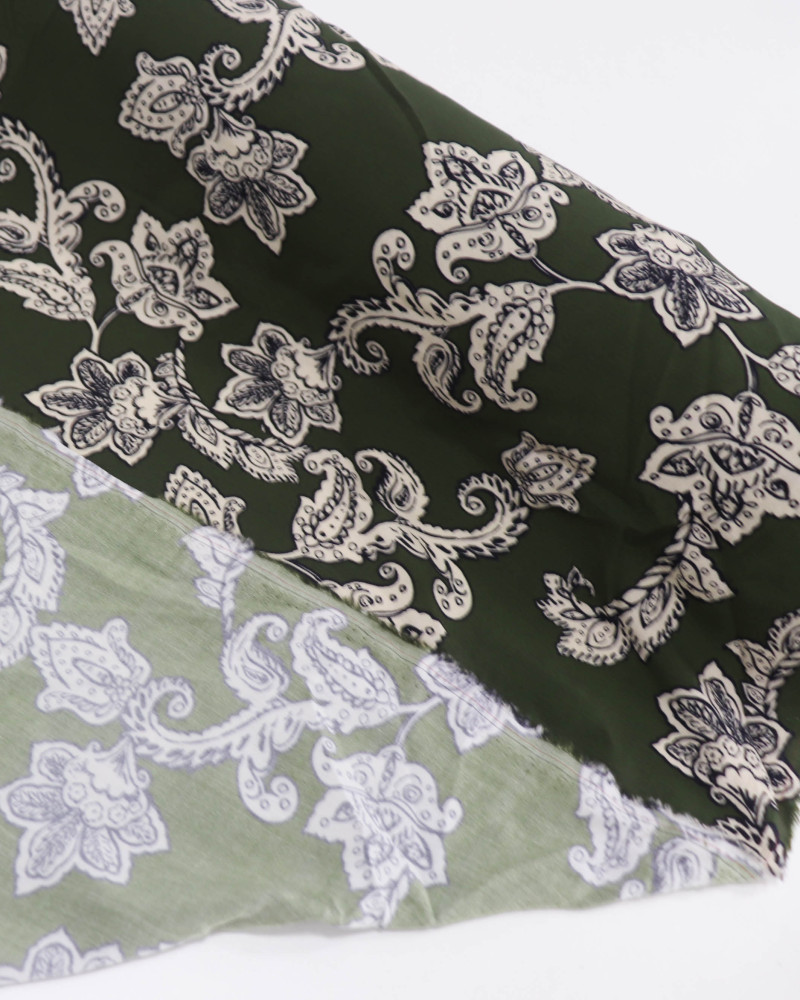 Tecido Viscose Flores e Cashmere Creme e Verde Militar