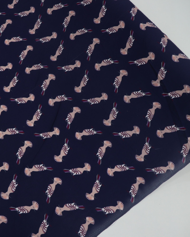 Tecido Viscose Pássaros Rosa, Branco e Azul Marinho (COM DETALHES)