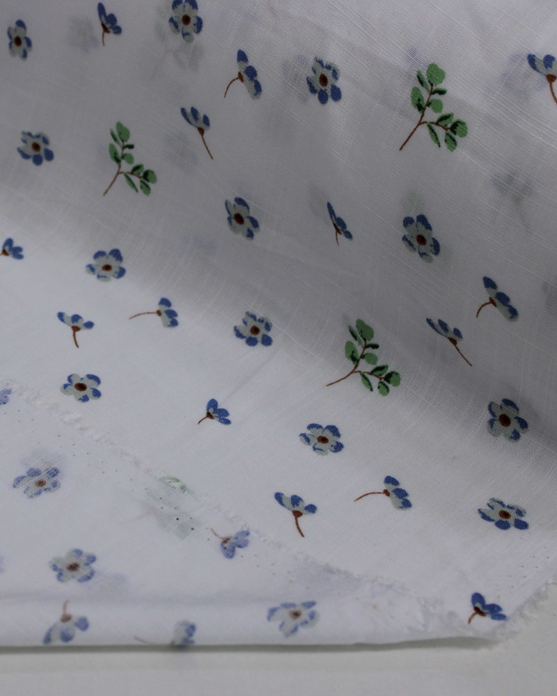 Tecido Viscose Texturizada Micro Ramos e Flores Verde, Azul e Branco