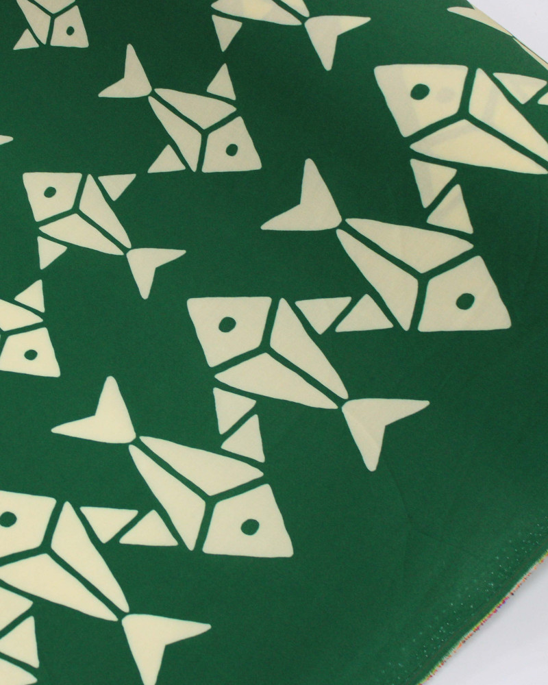 Tecido Viscose Premium Peixes Geométricos Decrescente Creme e Verde