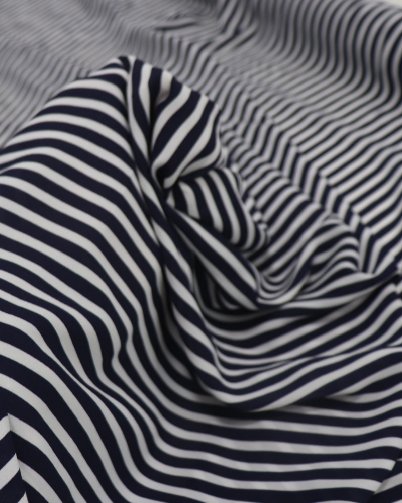 Tecido Crepe de Viscose Italiano Listras Azul Marinho Noite e Branco
