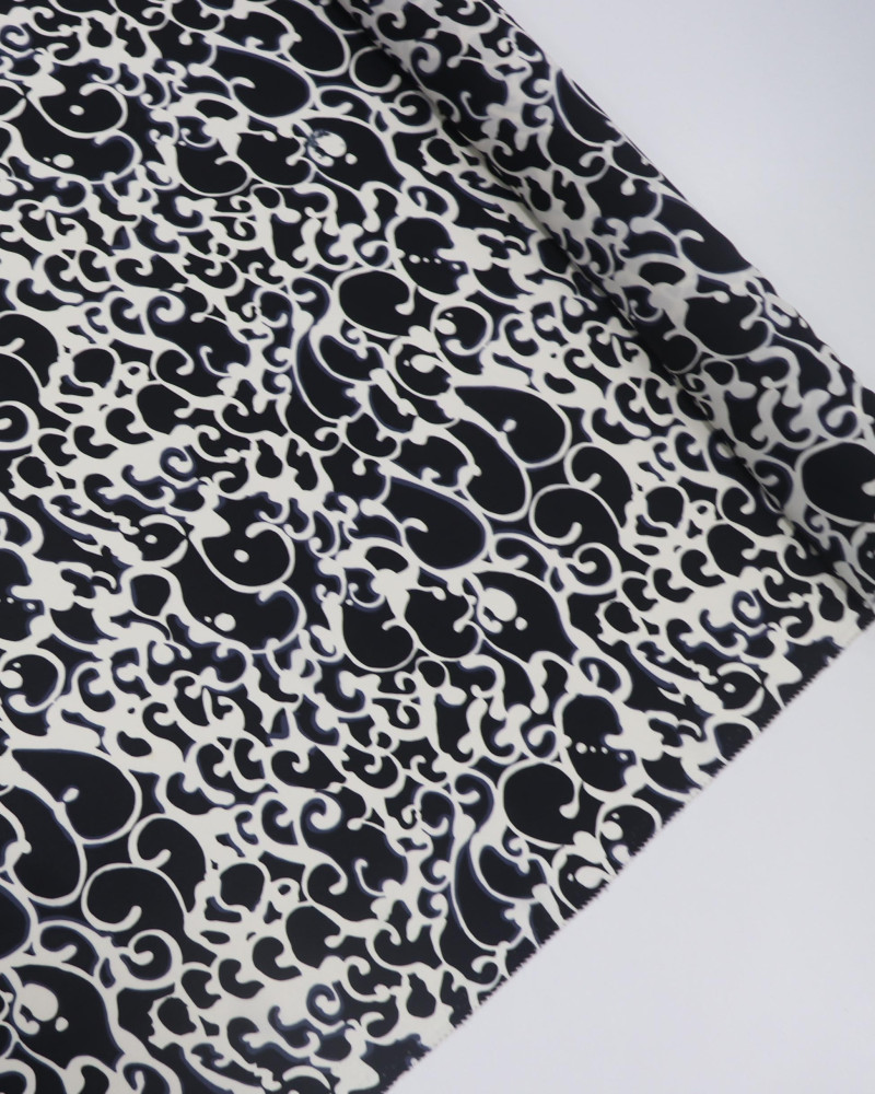 Tecido Crepe de Viscose Italiano Ondas Abstratas Preto e Creme