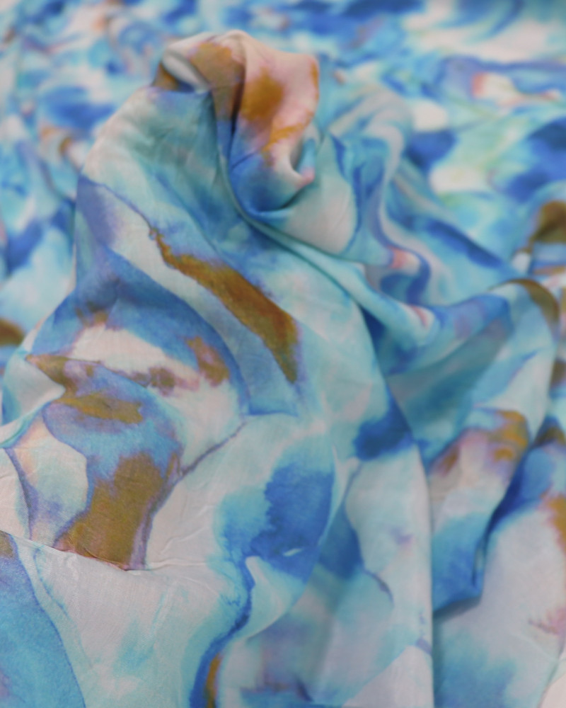 Tecido Viscose Acetinada Italiano Macro Flores Abstratas Tons de Azul