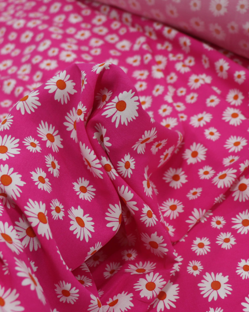 Tecido Viscose Multi Margaridas Branco e Rosa