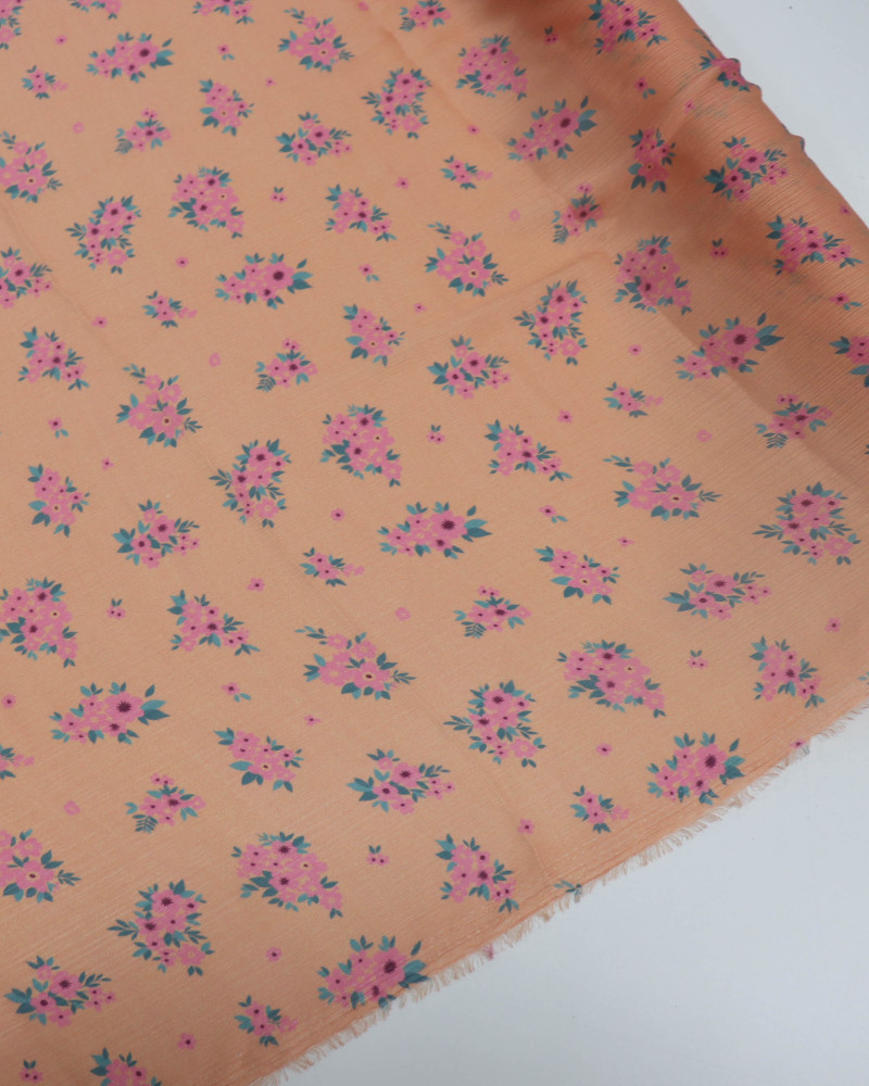 Tecido Crepe Chiffon Italiano Texturizado Buquê Floral Rosa, Verde e Laranja