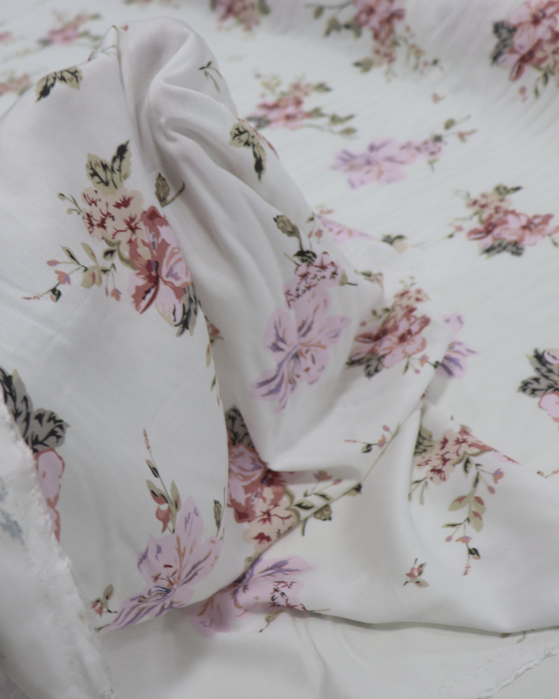 Tecido Viscose Sarjada Italiano Buquê Floral Tons de Rosa e Branco