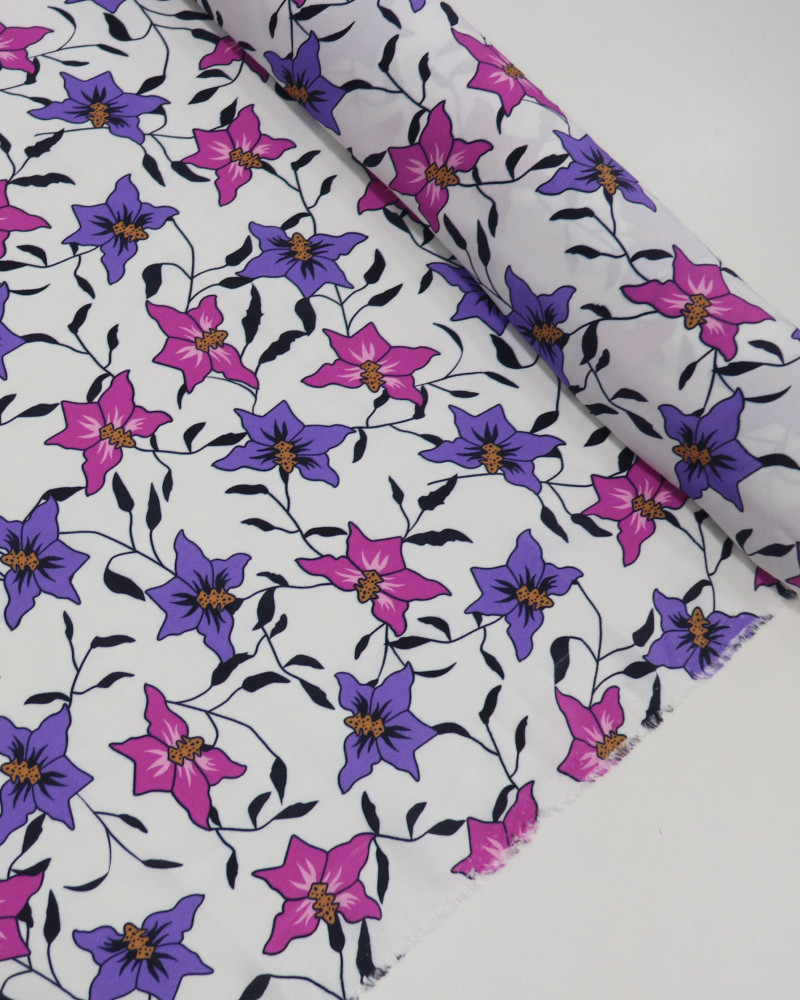 Tecido Crepe Koshibo Leve Italiano Ramos Florais Rosa, Lilás e Branco