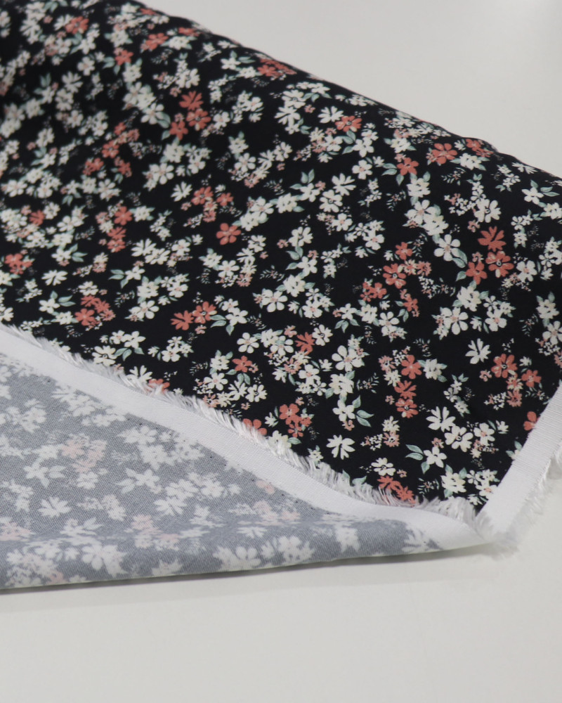 Tecido Viscose Sarjada Italiano Micro Tapete Floral Colorido e Preto