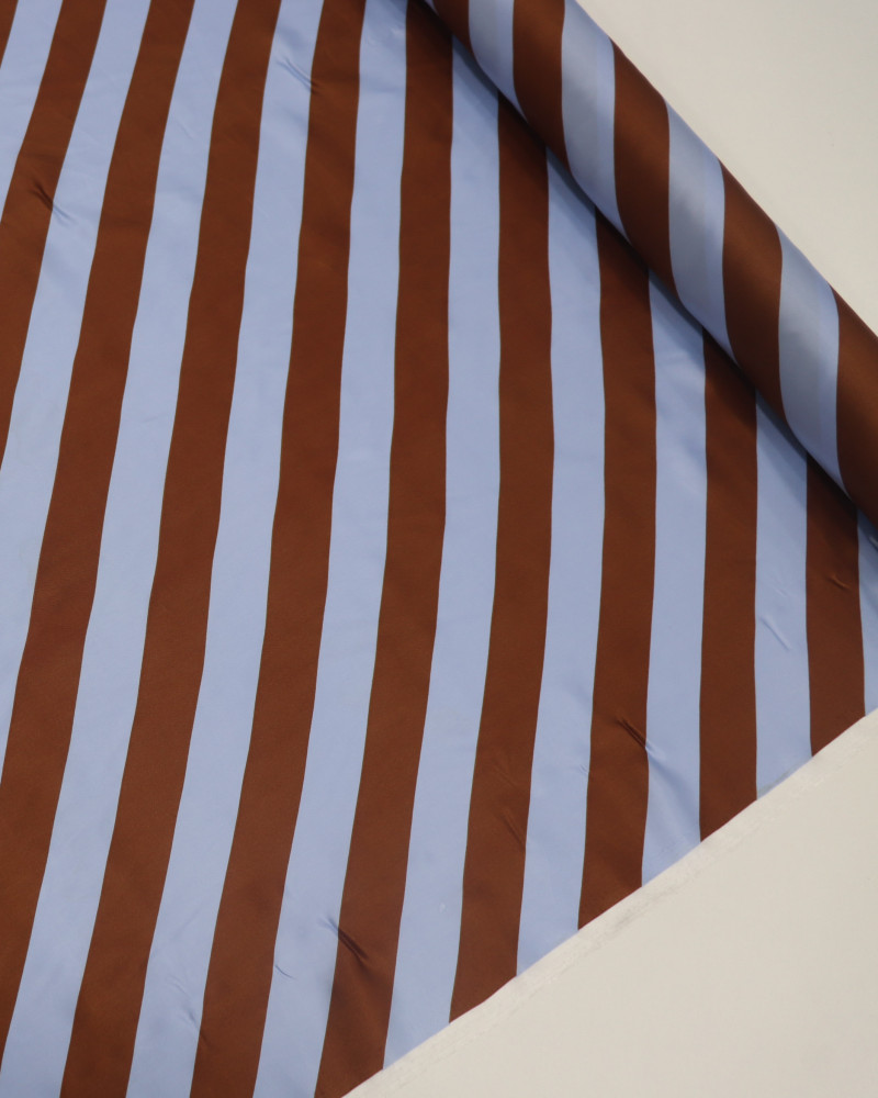 Tecido Viscose Acetinada Italiano Listras Diagonais Marrom e Azul Celeste