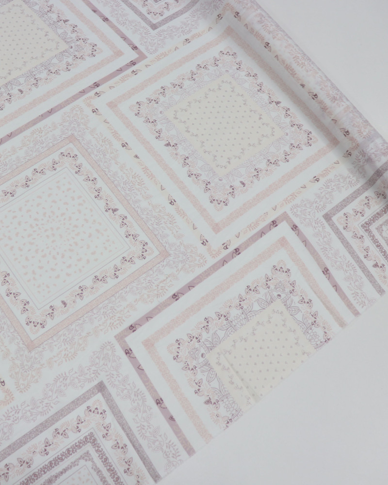 Tecido Cambraia de Algodão Italiano Estampa Lenço Floral e Cashmere Tons de Rosé