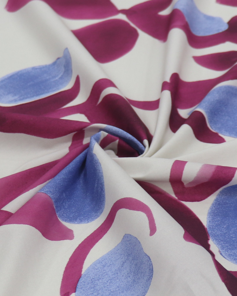 Tecido Viscose Acetinada Italiano Macro Ramos Abstratos Azul, Roxo e Creme
